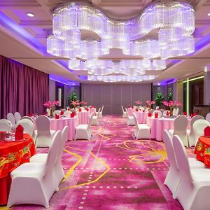 Xcellent Shifu Hotel